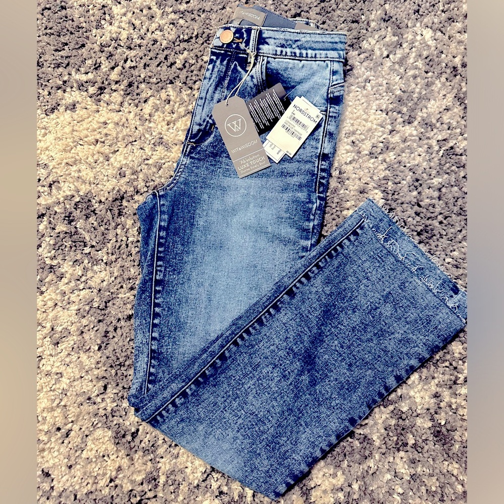 NWT Wit and Wisdom Ab solution Skyrise Barely Boot Vintage blue raw hem